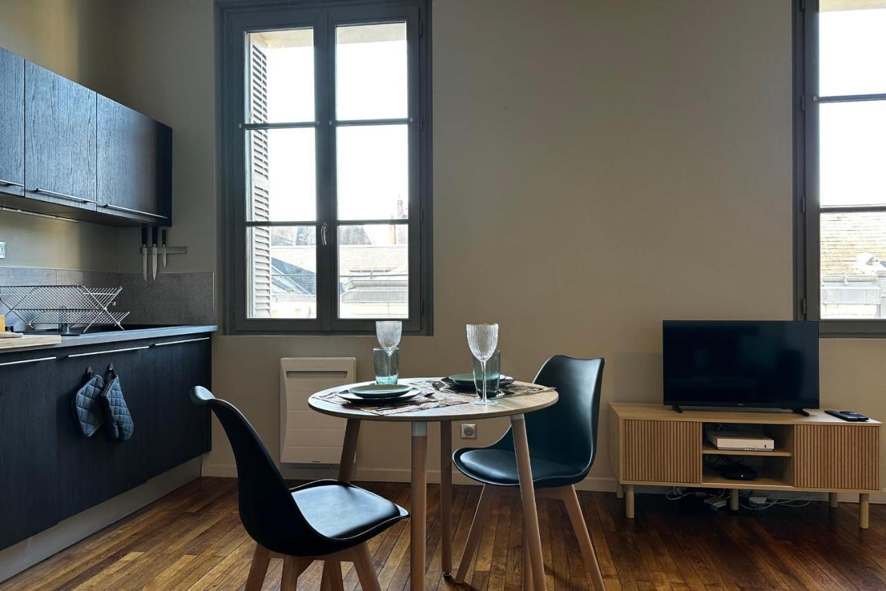 Le Magistral Beautiful One-Bedroom Apartment In The Historic Heart Of Tours Luaran gambar